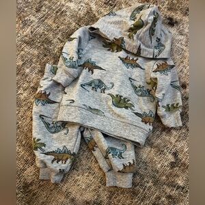 🦖Carter’s Gray Dinosaur Print Hoodie and Pants Set 3 Months